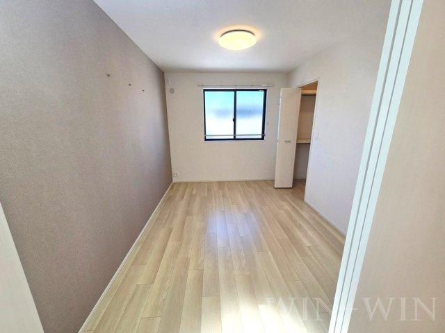 ライラック古並の寝室