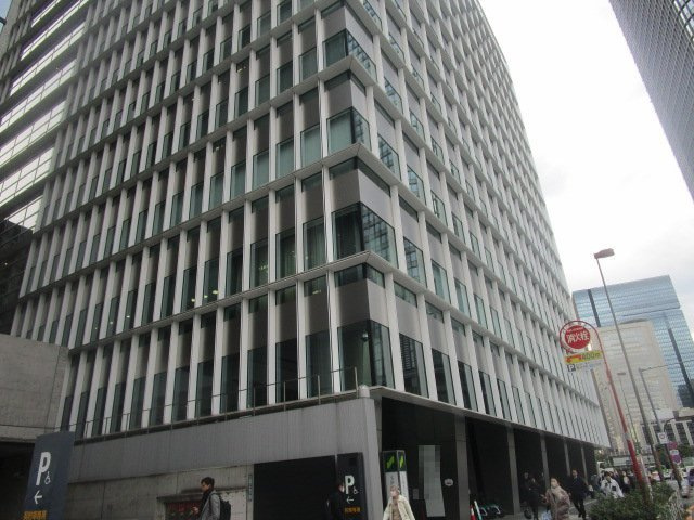 中央区八重洲１丁目の店舗事務所の外観