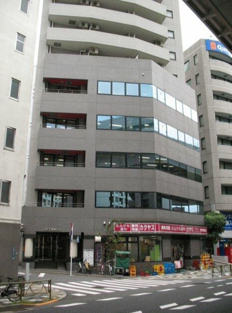 SKT板橋ビルの外観