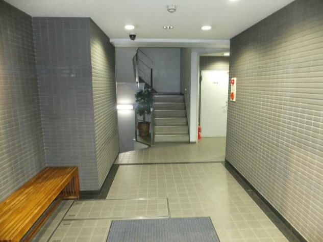 SKT板橋ビルのエントランス