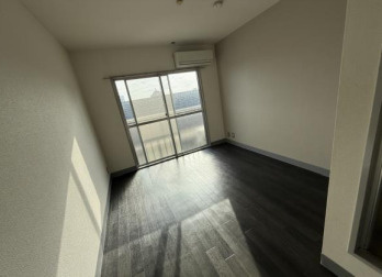 黒田第二ビルの居間・リビング