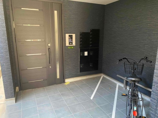 アートレジデンス酉島のエントランス