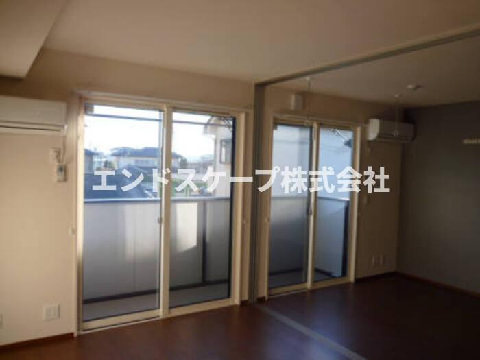 ドムスレジーナ　Ａの居間・リビング|高崎、前橋のお部屋探しはエンドスケープまで！お客様の理想お聞かせ下さい♪