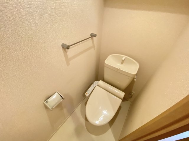 ドムスレジーナ　Ａのトイレ|高崎、前橋のお部屋探しはエンドスケープまで！お客様の理想お聞かせ下さい♪