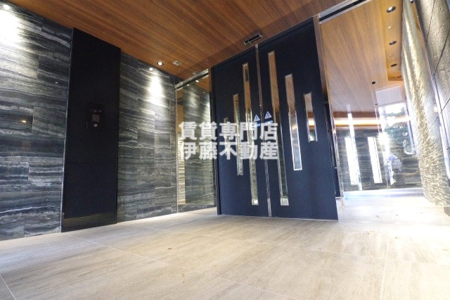 S-RESIDENCE浄心のエントランス