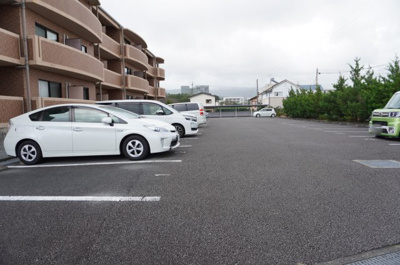 【駐車場】 | ヴィブレ御宿台 | 平置き駐車場、1台付き