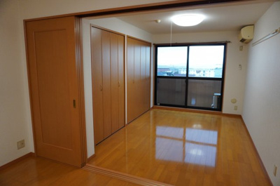 【洋室】 | ヴィブレ御宿台 | 8帖