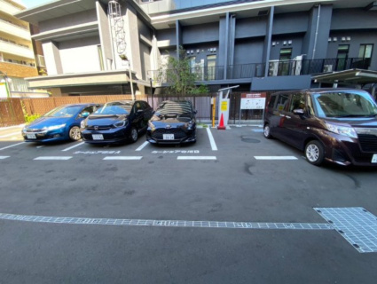 パークアクシス市川の駐車場