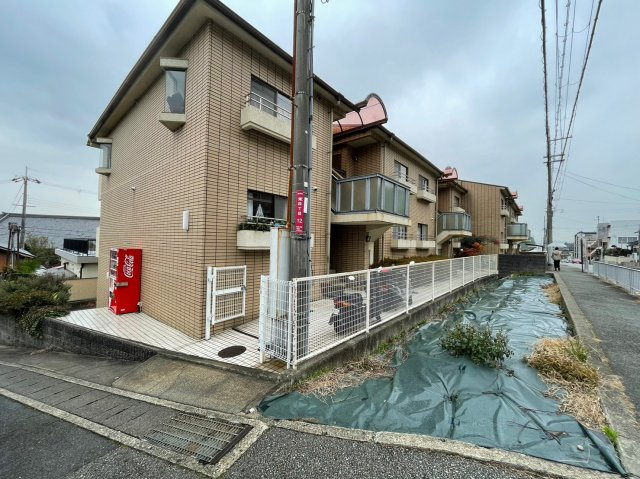キャピタルハウス3番館の外観