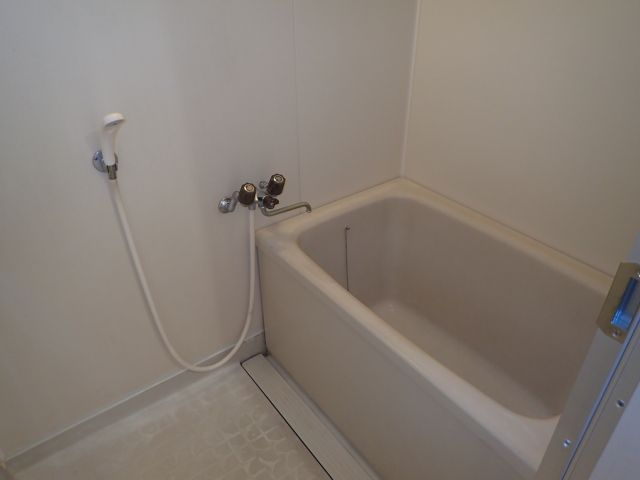 メゾン島田の浴室