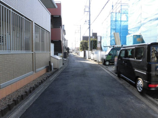 【前面道路含む現地写真】
