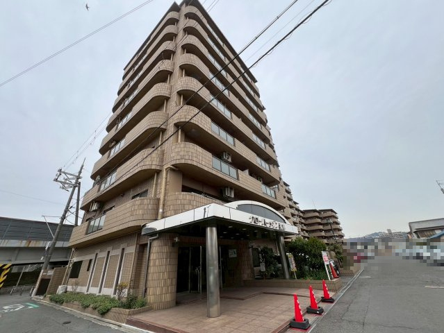 クローバーメゾン狐島の外観