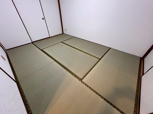 クローバーメゾン狐島の和室