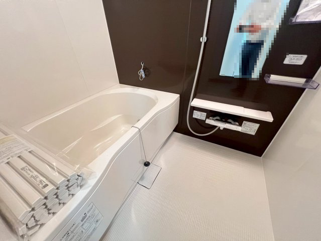 クローバーメゾン狐島の浴室