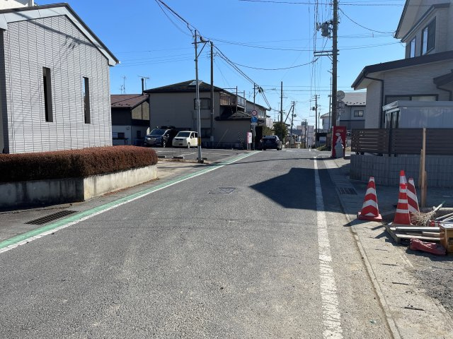 新築戸建　郡山市安積荒井第11　Livele Garden　全2棟の前面道路含む現地写真
