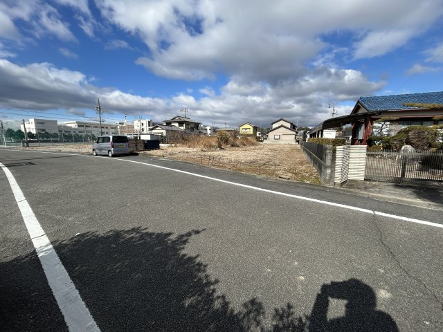 【前面道路含む現地写真】の画像