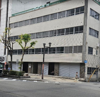 藤田ビルの外観|外はこのようになっています