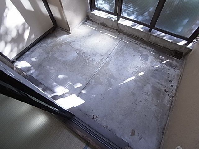 神戸市須磨区戸政町４丁目の賃貸マンションのバルコニー
