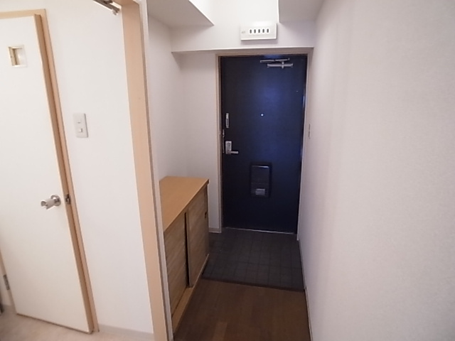 神戸市須磨区戸政町４丁目の賃貸マンションの玄関