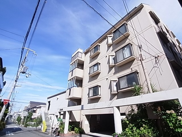 神戸市須磨区戸政町４丁目の賃貸マンションの外観