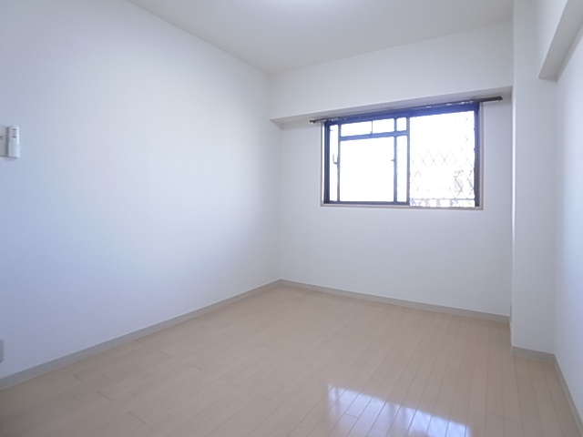 神戸市須磨区戸政町４丁目の賃貸マンション