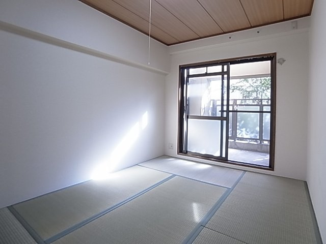 神戸市須磨区戸政町４丁目の賃貸マンション