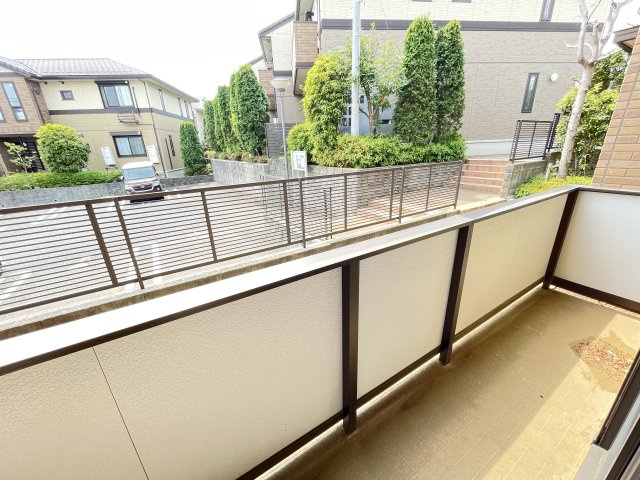 エクセレントヒル　Ⅰ棟のバルコニー