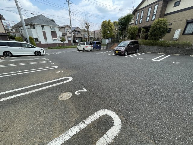 エクセレントヒル　Ⅰ棟の駐車場