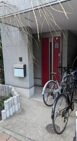 【玄関】 | 新宿区大久保2丁目 戸建