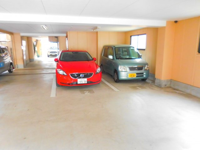 T’sSQUARE野見町の駐車場