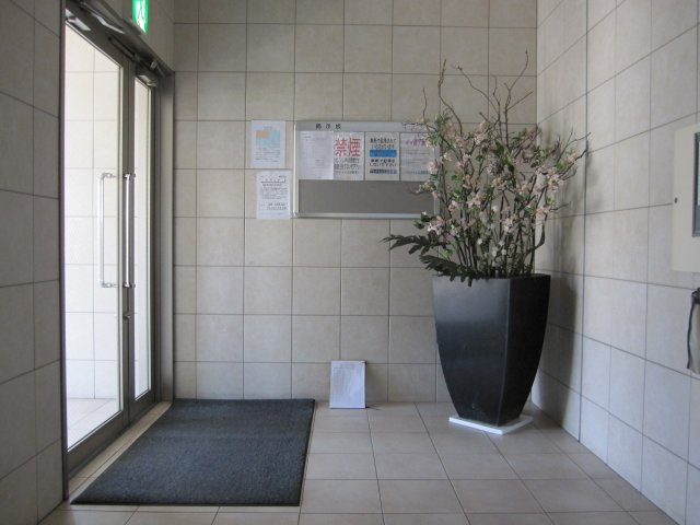 FLATHILL広国際通りのロビー