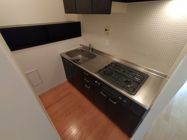 神戸市長田区水笠通３丁目の賃貸マンションのキッチン|システムキッチン（ガス3口）