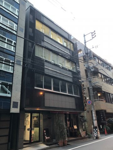 センダビルの外観