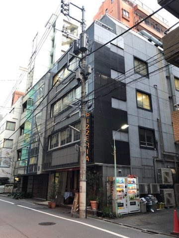 センダビルの外観