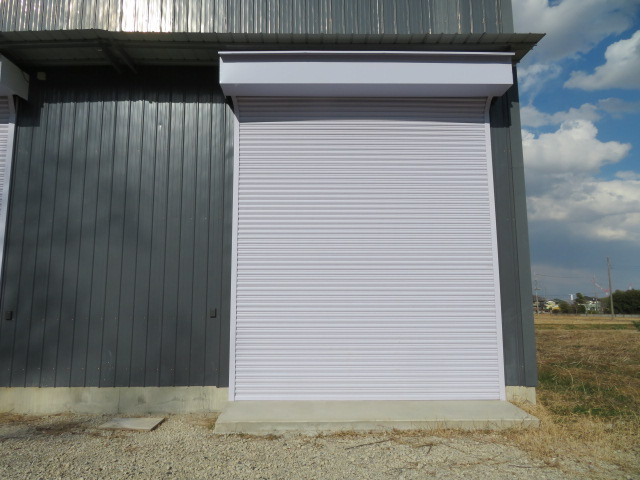 鴻巣市前砂の倉庫の外観