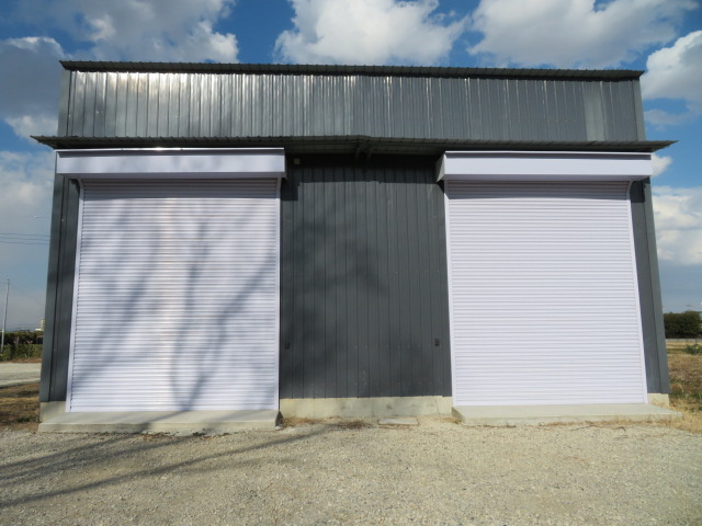 鴻巣市前砂の倉庫の外観