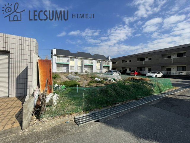 姫路市白浜町寺家二丁目/売土地の前面道路含む現地写真
