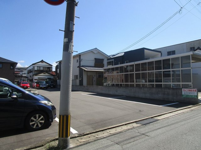 新町マルニ駐車場の外観