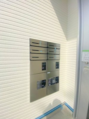 【その他共用部分】 | ヒルズ鹿籠 | 集合ポストはダイヤル式なので安心ですね