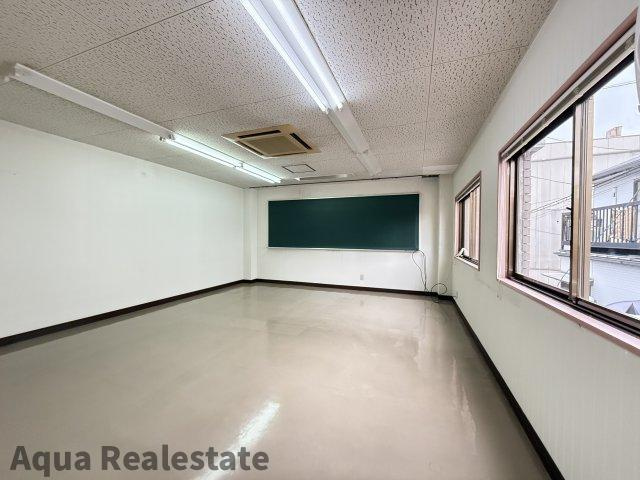 丸亀市本町　塾跡の内装|２階北側