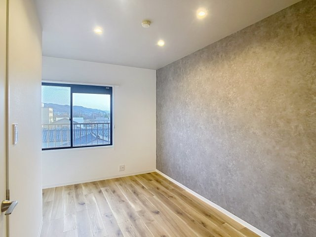 トワイライト泉が丘の洋室