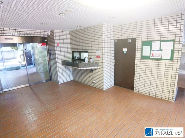 コスモ鶴瀬ステーションスクエアのエントランス