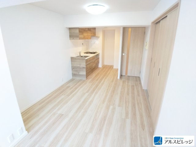 コスモ鶴瀬ステーションスクエアの居間・リビング