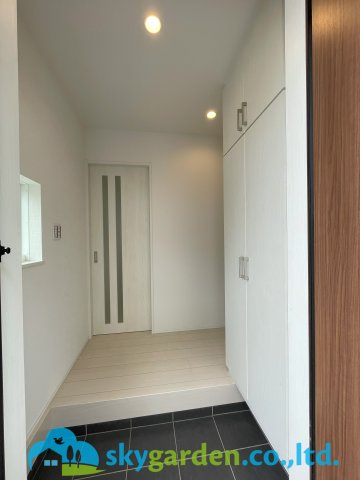 茅ヶ崎市今宿　中古戸建　全4棟4号棟の玄関