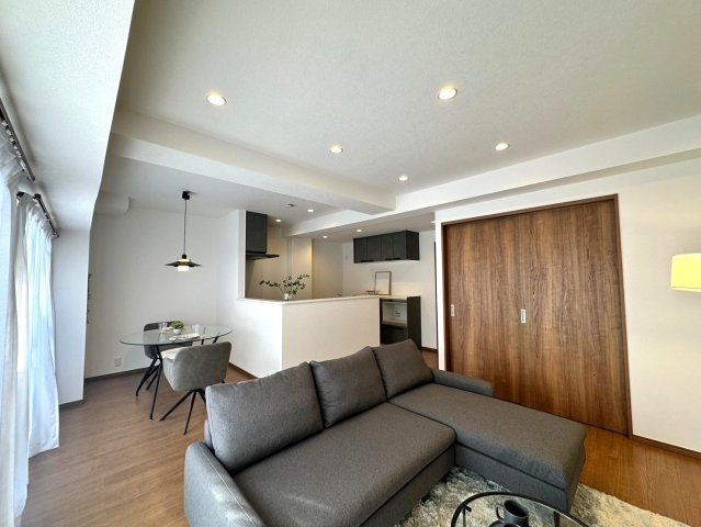 【居間・リビング】の画像