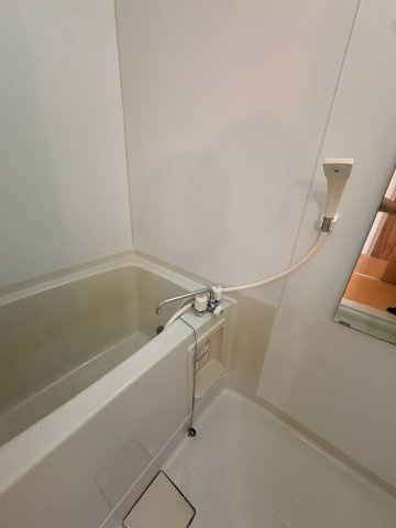 エスポア三好の浴室