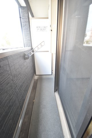 コンフォルト忍ケ丘のバルコニー