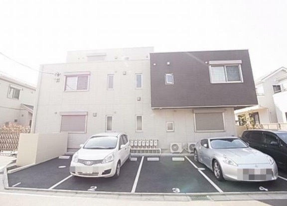 ブルームーンの駐車場