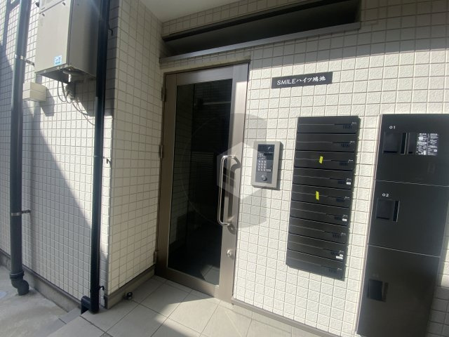 SMILEハイツ鴻池のエントランス