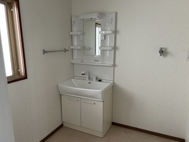 大谷町戸建ての独立洗面台